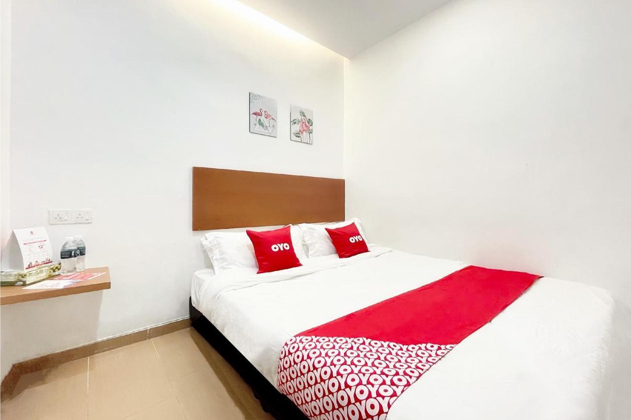 Oyo 90334 Mawlaya Hotel Bayan Lepas Exterior photo